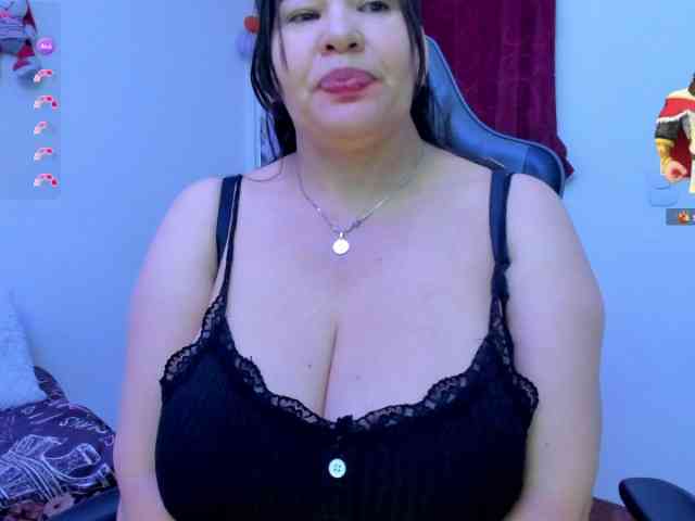esmeraldamilf webcam