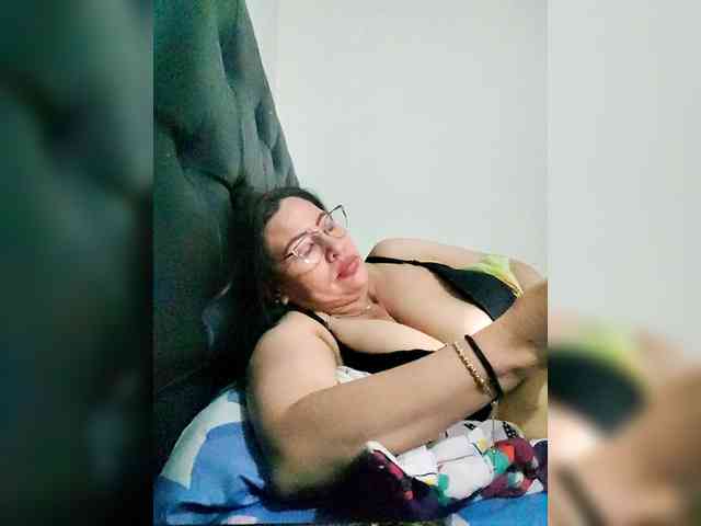 esmeraldamilf webcam