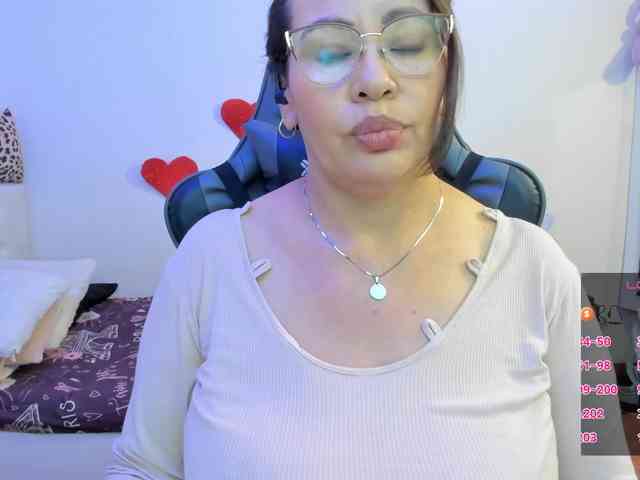 esmeraldamilf webcam