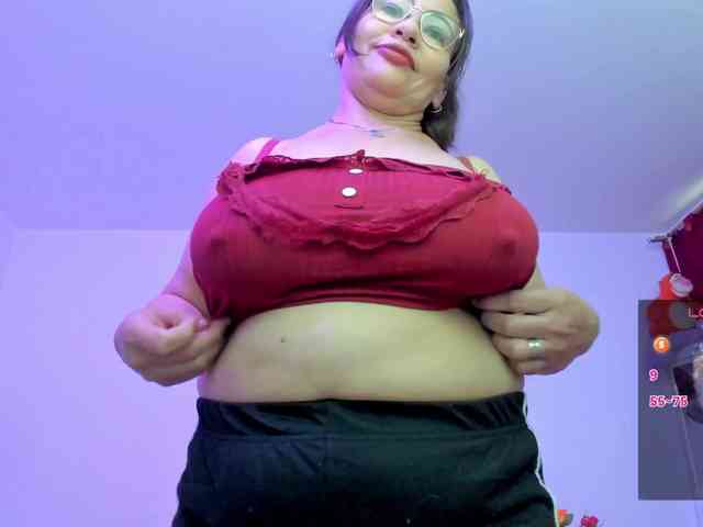 esmeraldamilf webcam