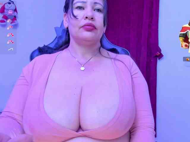 esmeraldamilf webcam