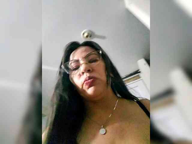 esmeraldamilf webcam