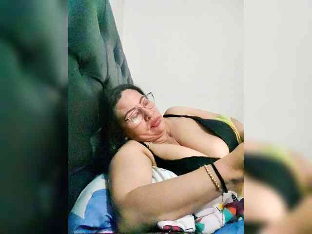 esmeraldamilf webcam