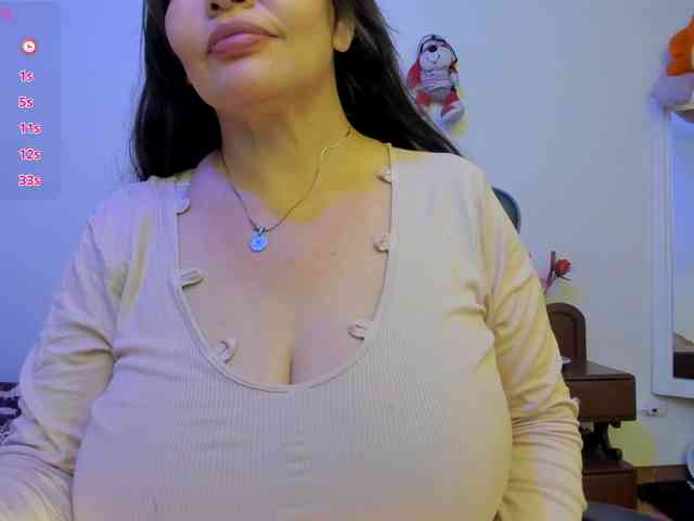 esmeraldamilf webcam