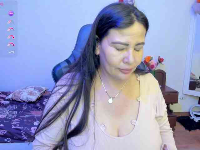 esmeraldamilf webcam