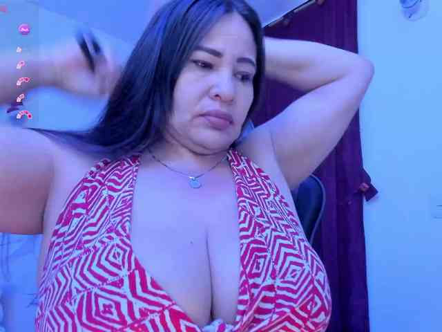 esmeraldamilf webcam