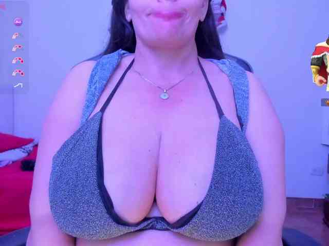 esmeraldamilf webcam