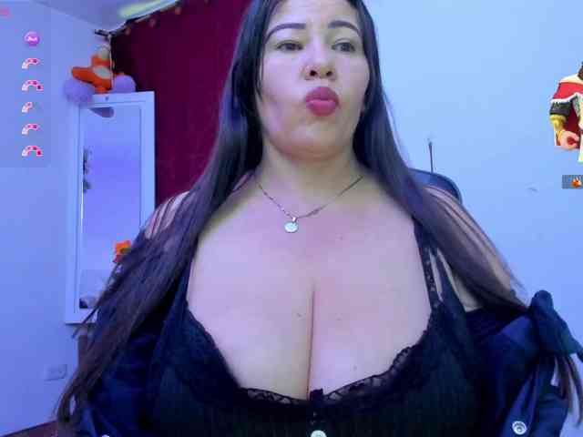 esmeraldamilf webcam