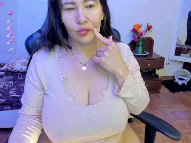 esmeraldamilf webcam