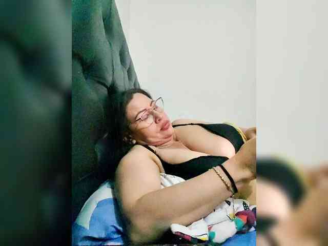 esmeraldamilf webcam