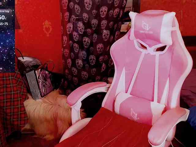 SpicyHotEva webcam