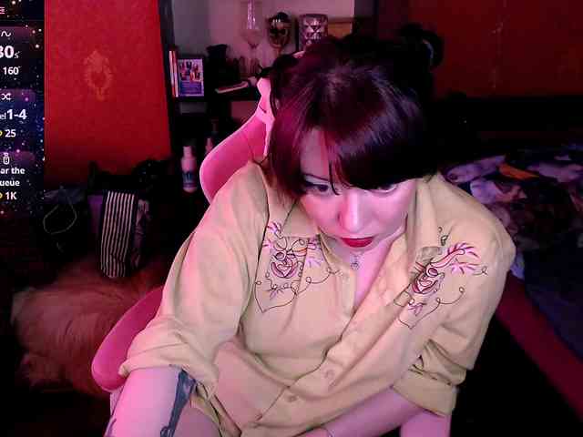 SpicyHotEva webcam