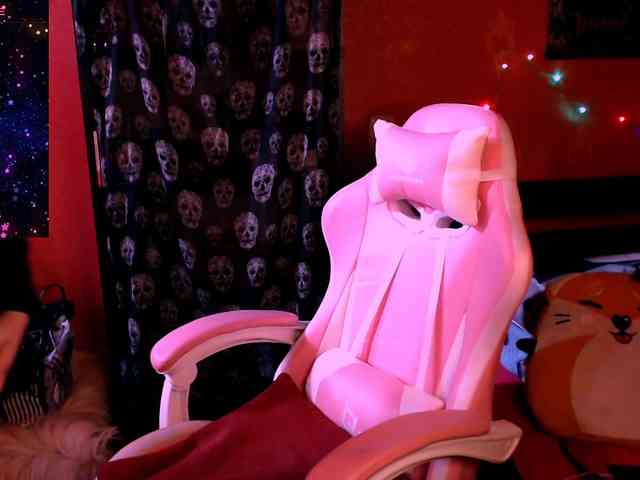 SpicyHotEva webcam