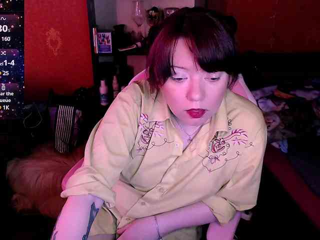 SpicyHotEva webcam