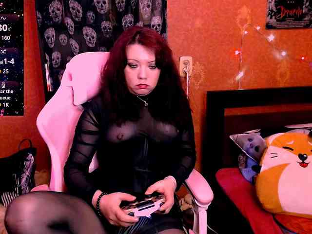 SpicyHotEva webcam