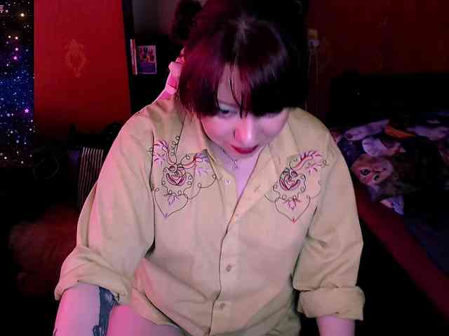 SpicyHotEva webcam