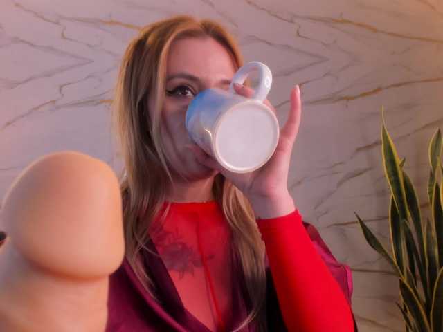 le modèle sammy-sexx est en webcam porno dans un show sur le site bongacams, il possède les tags suivants: Latino/Hispanic,Blonde,Shaved