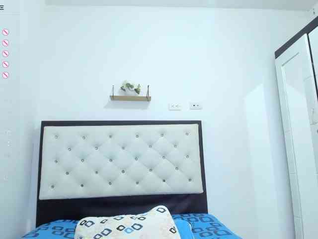 CuteLatinax webcam
