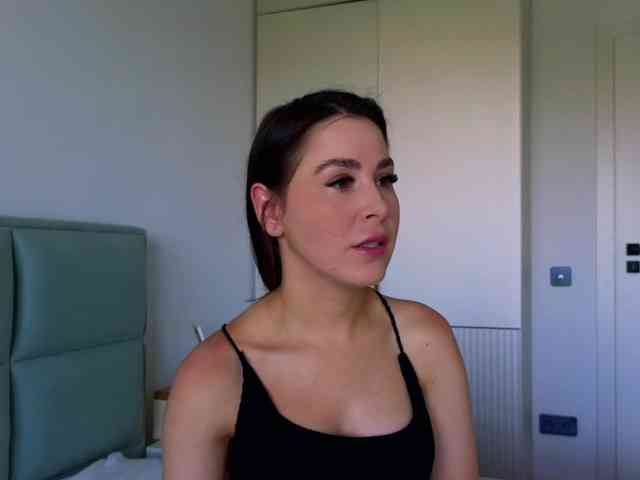 Cleopatra3101 webcam