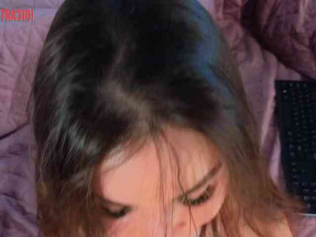 Cleopatra3101 webcam