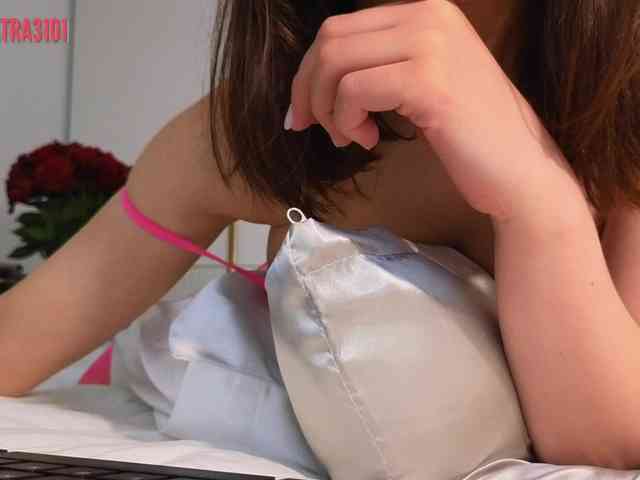 Cleopatra3101 webcam