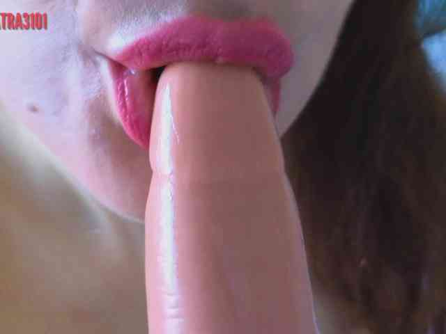 Cleopatra3101 webcam