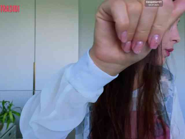 Cleopatra3101 webcam
