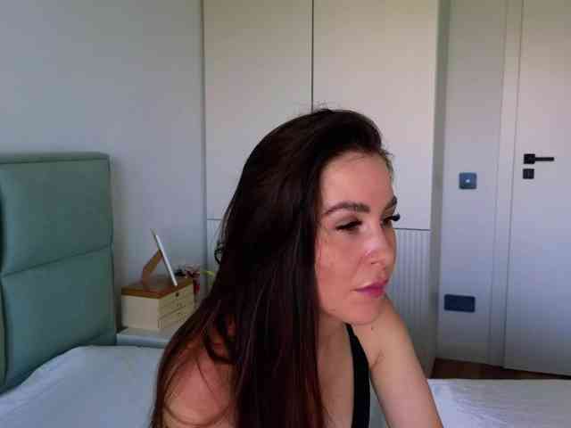 Cleopatra3101 webcam