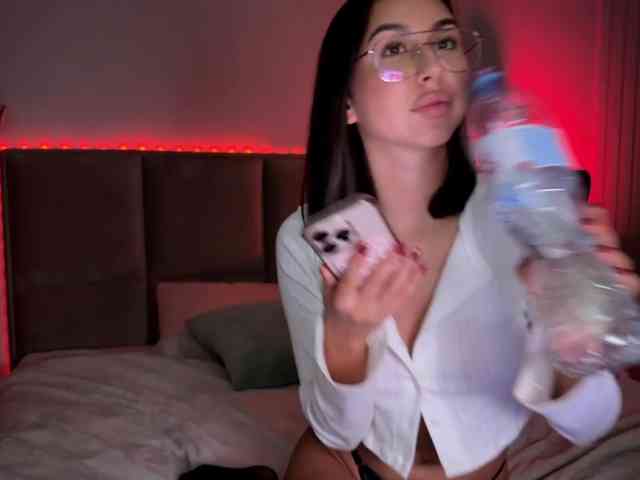 YESSASHA webcam