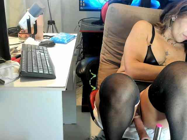 Carolain39 webcam