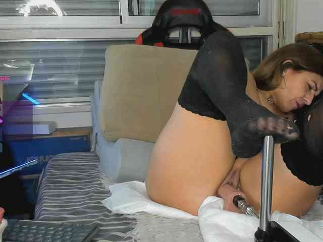 Carolain39 webcam