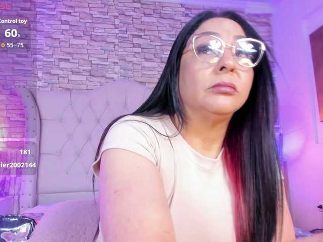 Keyla-Ruiz's BongaCams show and profile