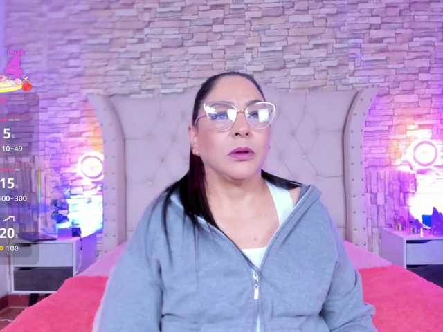 Keyla-Ruiz's BongaCams show and profile