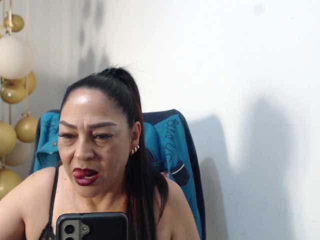 Keyla-Ruiz's BongaCams show and profile