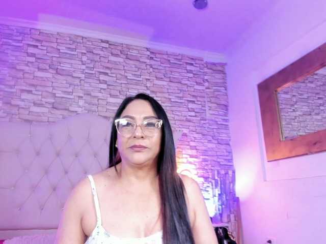 Keyla-Ruiz's BongaCams show and profile