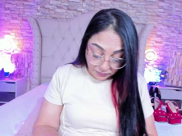 Keyla-Ruiz's BongaCams show and profile