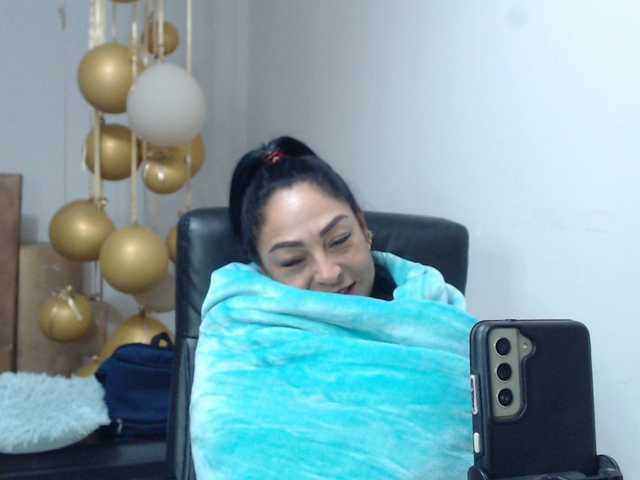 Keyla-Ruiz's BongaCams show and profile