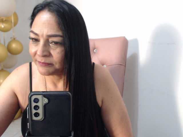 Keyla-Ruiz's BongaCams show and profile