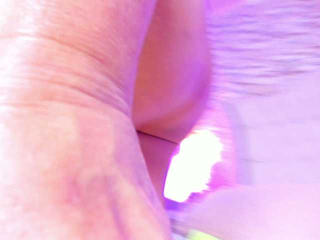 Keyla-Ruiz's BongaCams show and profile