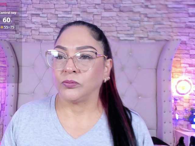 Keyla-Ruiz's BongaCams show and profile