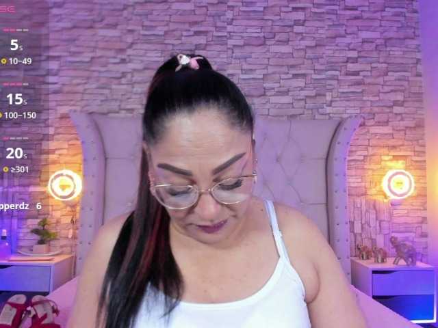 Keyla-Ruiz's BongaCams show and profile