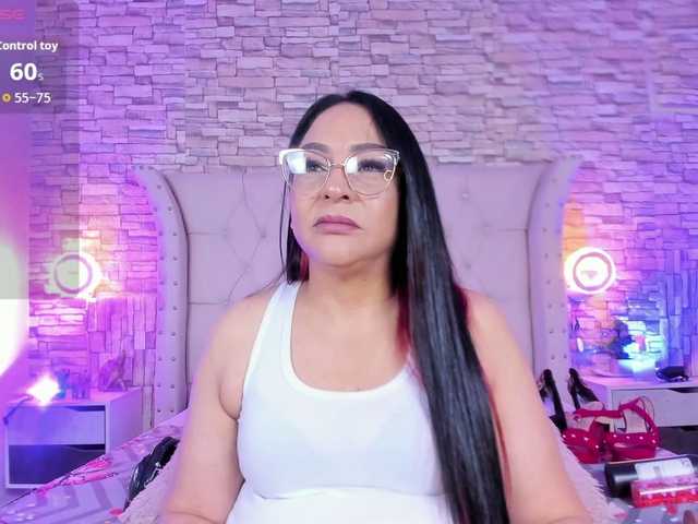 Keyla-Ruiz's BongaCams show and profile