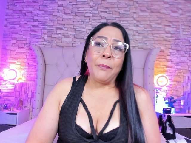 Keyla-Ruiz's BongaCams show and profile