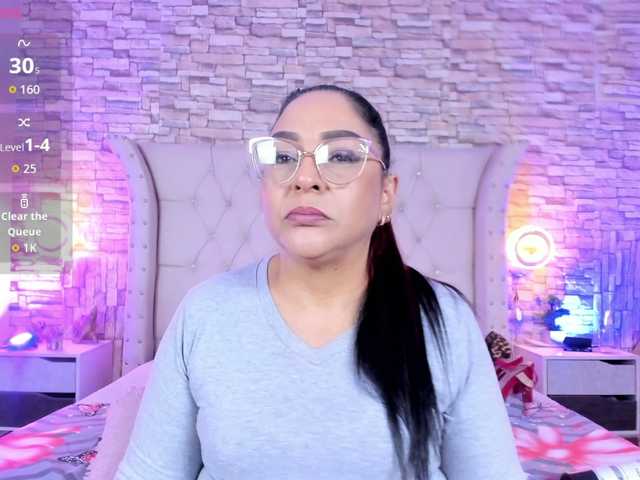 Keyla-Ruiz's BongaCams show and profile