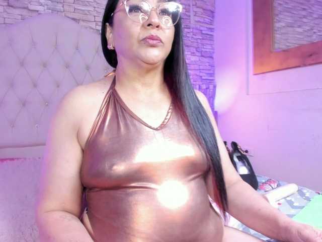 Keyla-Ruiz's BongaCams show and profile