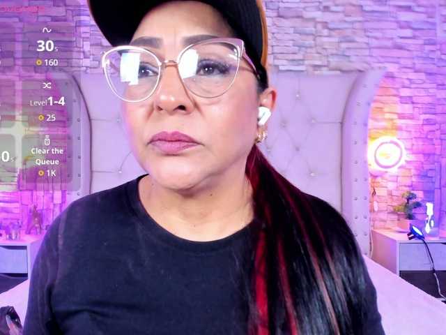 Keyla-Ruiz's BongaCams show and profile