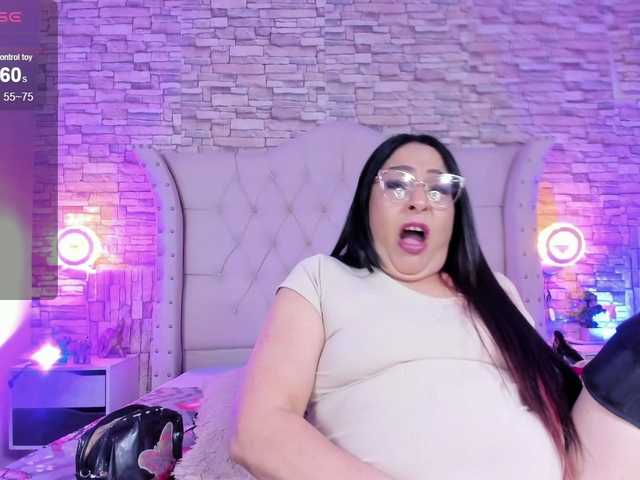 Keyla-Ruiz's BongaCams show and profile