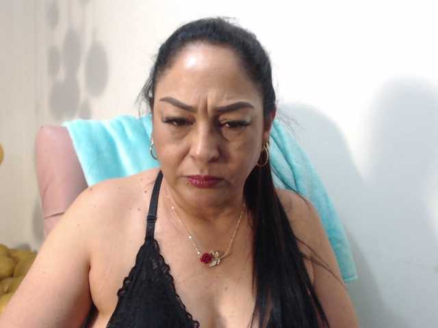Keyla-Ruiz's BongaCams show and profile