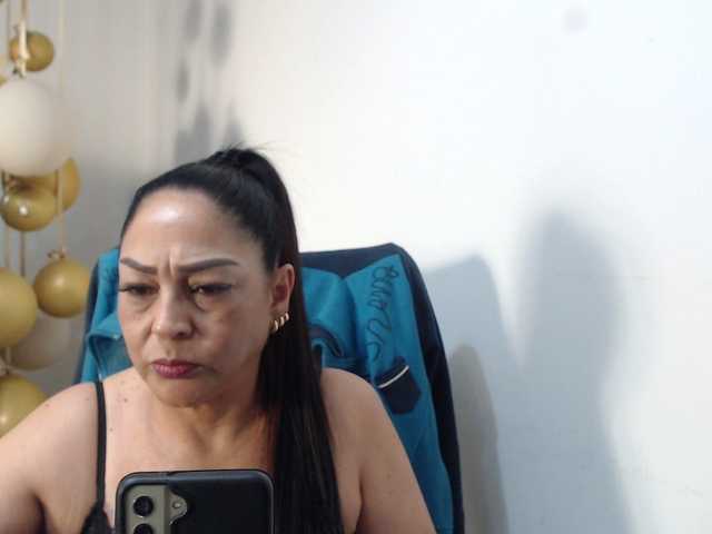 Keyla-Ruiz's BongaCams show and profile