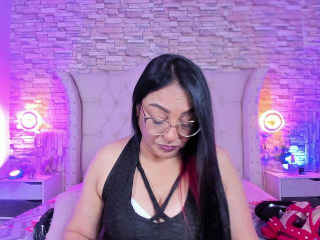 Keyla-Ruiz's BongaCams show and profile